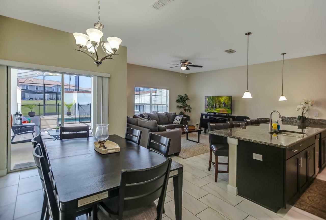 C - New 4 Bedroom Home - 5 Miles To Disney - Free Water Park - Private Pool Киссимми Экстерьер фото