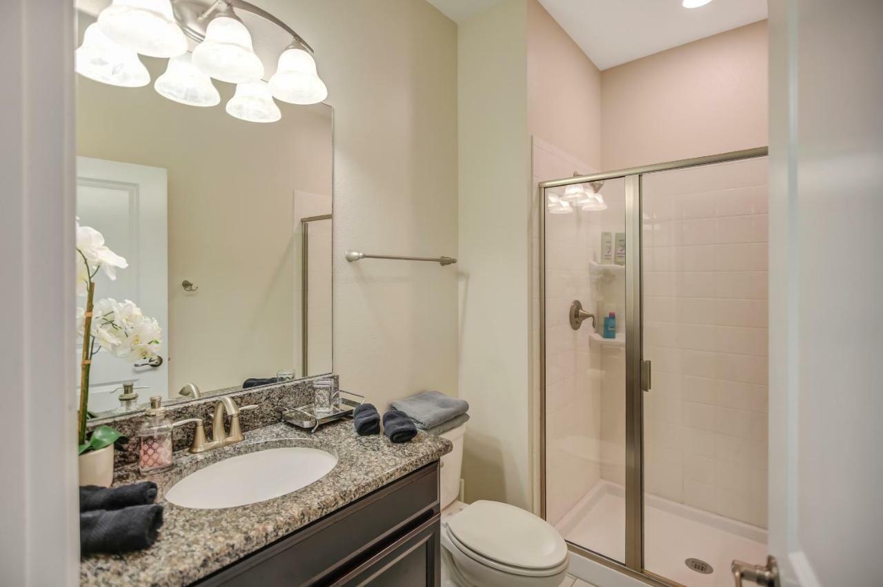 C - New 4 Bedroom Home - 5 Miles To Disney - Free Water Park - Private Pool Киссимми Экстерьер фото